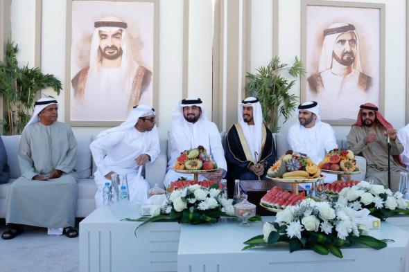 الامارات | أحمد بن محمد ومنصور بن محمد يحضران أفراح المنصوري والشامسي