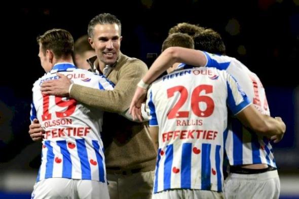 فان بيرسي مدربا جديدا لفينورد