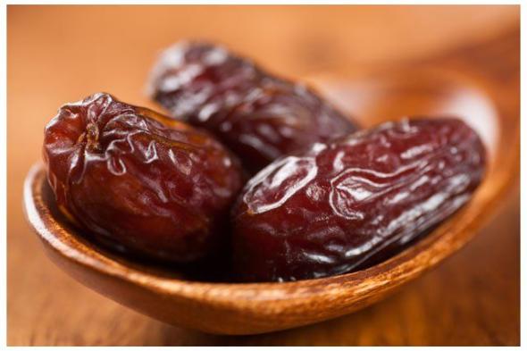 الامارات | لماذا 3 تمرات؟... 5 أسباب هامة