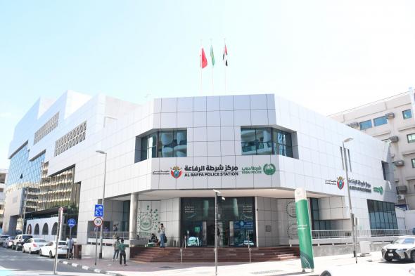 الامارات | شرطة دبي تفاجئ صاحب محل بالقبض على عصابة سرقته «دون أن يعلم»