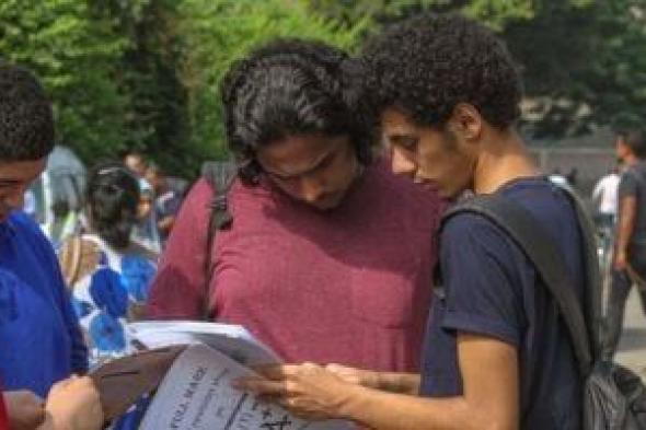 طلاب الثانوية العامة نظام قديم يؤدون غدا امتحان التفاضل والتكامل