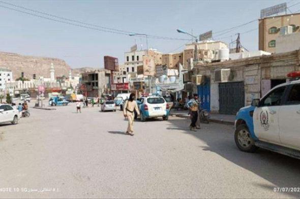 ضبط رجال ونساء كانوا بوضع مخل بالاداب