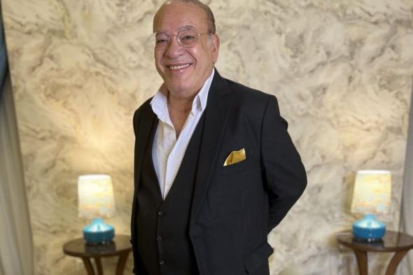 صلاح عبد الله يوجه رسالة للمكرمين في مهرجان المهن التمثيلية.. هذا ما قاله