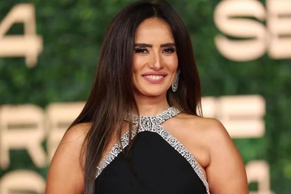 زينة ترد على شائعة زواجها من عمرو مهدي.. وهذا ما قالته