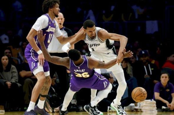 أن بي ايه: خسارة أولى لحامل اللقب ودونتشيتش يتعملق أمام ويمبانياما