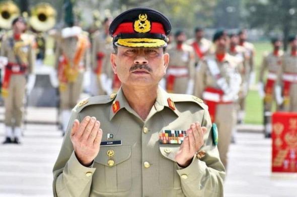 من هو قائد الجيش الباكستاني، المشير عاصم منير، الذي حصل على حصانة مدى الحياة بعد تعديل دستوري؟