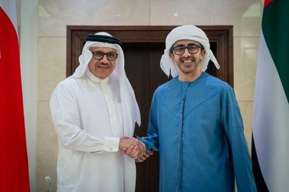 عبدالله بن زايد يستقبل وزير خارجية البحرين