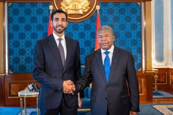 رئيس أنغولا يستقبل شخبوط بن نهيان