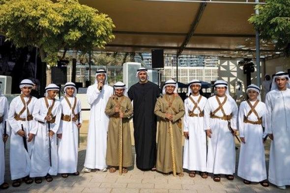 خالد بن محمد بن زايد يزور المعرض الفني الطلابي «وطني إبداعي» في متحف اللوفر أبوظبي