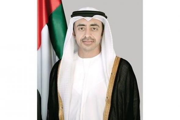 عبدالله بن زايد يهنئ هاتفياً وزير خارجية الأرجنتين ويبحثان تعزيز العلاقات الثنائية