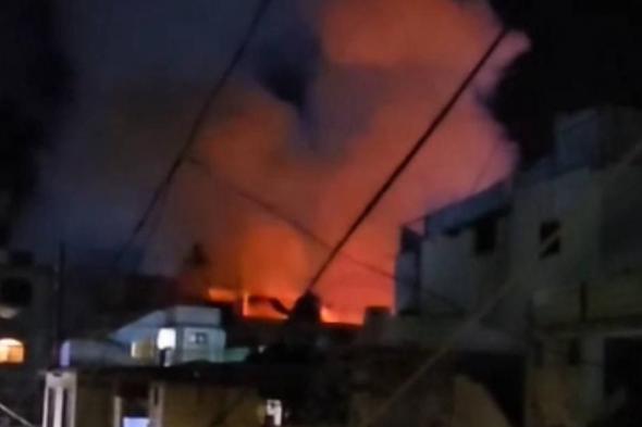 محدث: 13 شهيدا وإصابات بقصف إسرائيلي في مخيم عين الحلوة جنوبي لبنان