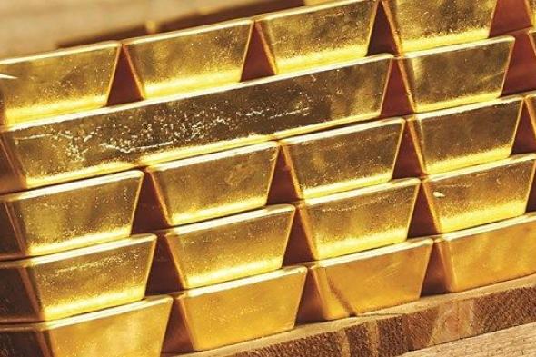 الذهب يتراجع مع ارتفاع الدولار