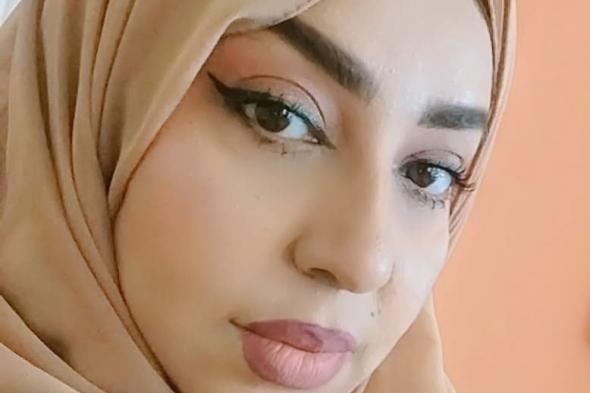 شاهد بالصورة.. مطربة سودانية تخطف الأضواء على مواقع التواصل الاجتماعي وتسحر المتابعين بجمالها الملفت بالحجاب