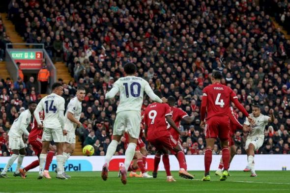 بطولة إنكلترا: صفعة جديدة لليفربول بتلقيه خسارة قاسية أمام ضيفه نوتنغهام 0-3