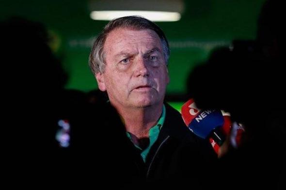 الرئيس البرازيلي السابق بولسونارو قيد التوقيف