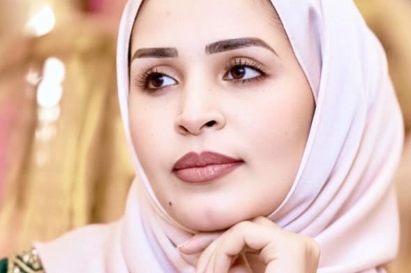 شاهد بالصورة.. “وزيرة القراية” وحسناء الإعلام السوداني تبهر متابعيها بإطلالة أنيقة تعبر فيها عن حيرتها بسبب (العدس والسخينة)