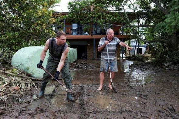 الإعصار "فينا" يجتاح الإقليم الشمالي في أستراليا
