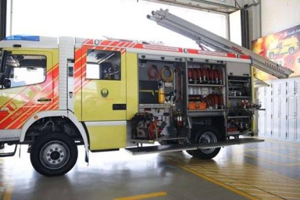 «الدفاع المدني دبي» يسيطر على حريق مستودعات في أم الرمول