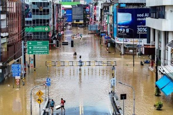 فيضانات عارمة تشرد الآلاف في تايلاند وماليزيا