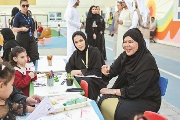 وزيرة الأسرة تزور مدينة الإمارات الإنسانية