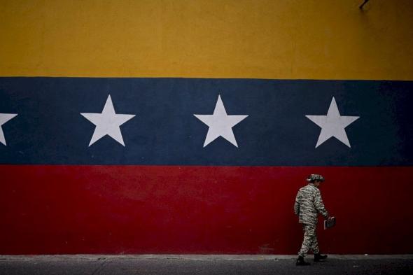 نيويورك تايمز: المسيرة الغامضة نحو تغيير النظام في فنزويلا