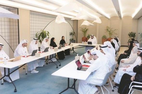 أحمد بن محمد يوجِّه بمضاعفة مساهمة قطاع الإعلام بالناتج الإجمالي لدبي