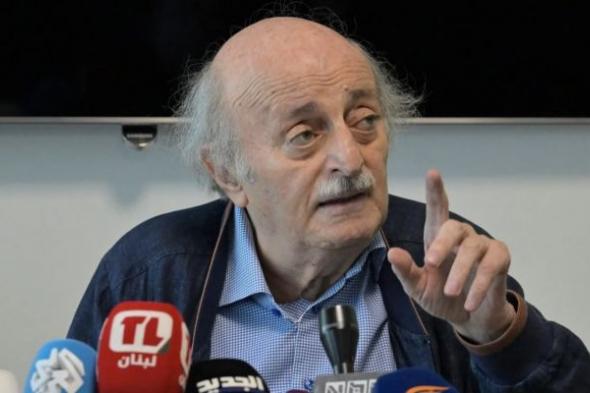 جنبلاط: نشجب كلام ولايتي عن استباحة لبنان كما نشجب وجود ضباط من النظام السوري القديم بالبلد