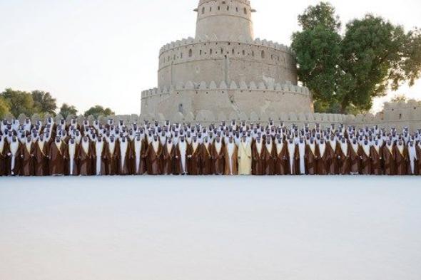 برعاية رئيس الدولة.. هزاع بن زايد يشهد العرس الجماعي لـ 181 عريساً من أبناء منطقة العين