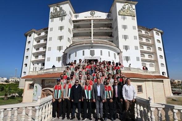 «الفارس الشهم 3» تحتفل بعيد الاتحاد الـ54 في العريش