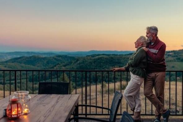 هل يحمي الحب من السمنة؟ دراسة جديدة تكشف العلاقة