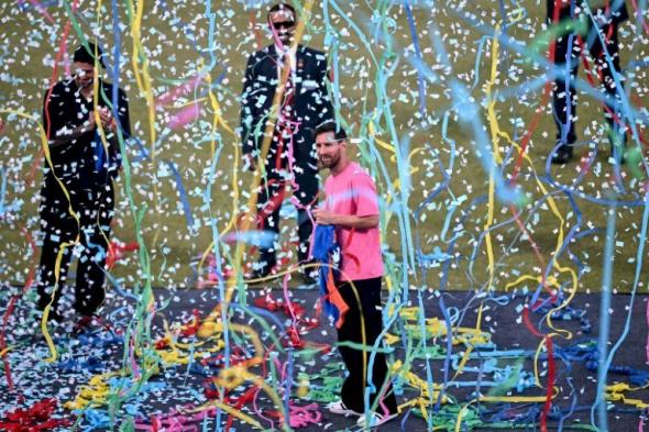 ميسي يختتم جولته الهندية حيث عاش "مباشرة كل هذا الحب والدعم"