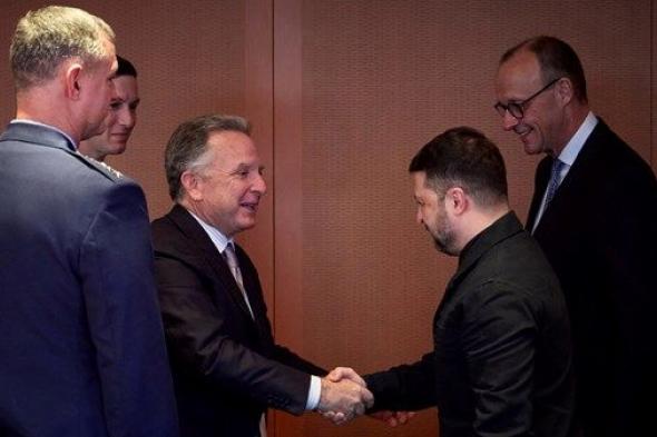 زيلينسكي يعلّق على المباحثات مع الأميركيين بشأن خطة السلام