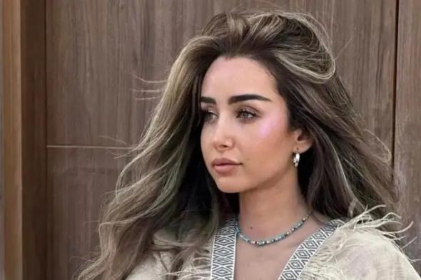 هنا الزاهد تتألق في أحدث ظهور بإطلالة كاجوال