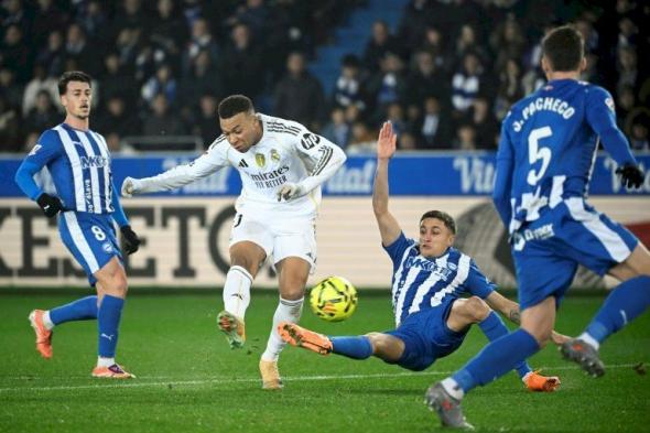 بطولة إسبانيا: ريال يعيد الفارق مع برشلونة إلى أربع نقاط بفوز صعب على ألافيس