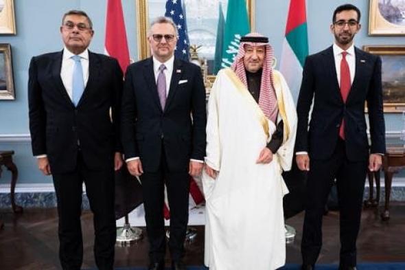 مستشار ترامب يصل إلى الرياض