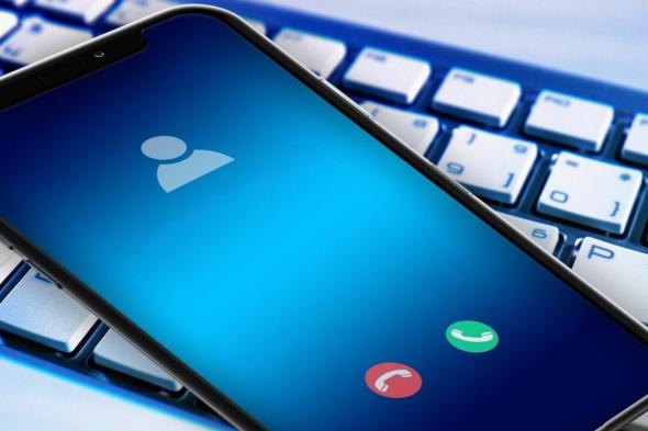 تكنولوجيا: نظام أندرويد يوضح سبب ظهور رمز صفارة الإنذار في المكالمات الواردة