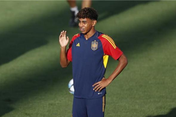 كم دخل قناته خلال الساعة الأولى؟.. لامين جمال يقتحم عالم اليوتيوب