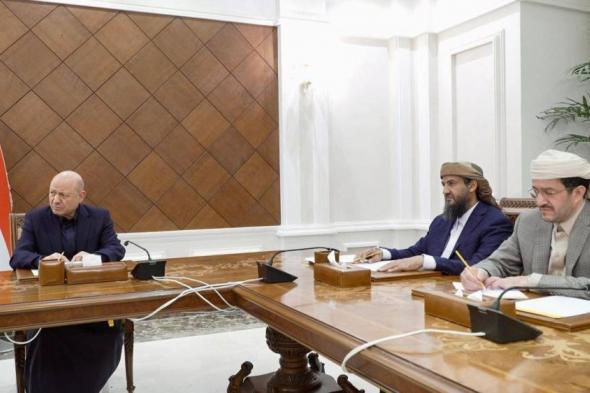 مجلس القيادة الرئاسي اليمني يسقط عضوية الزبيدي لارتكابه الخيانة العظمى وإحالته للنائب العام