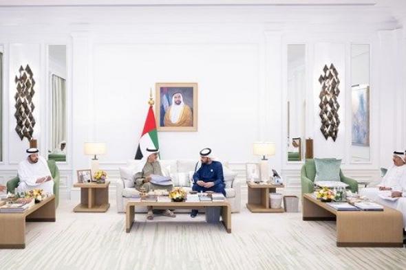 حمدان بن زايد يطّلع على الجدول الزمني للفعاليات الرياضية في منطقة الظفرة