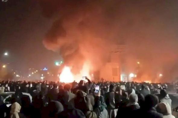 عاجل: انقطاع كامل لخدمات الانترنت في إيران (فيديو)