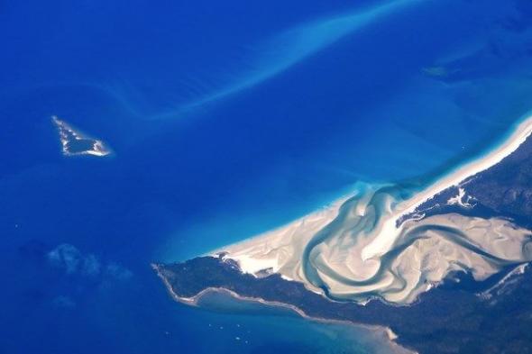 إعصار "كوجي" يقطع الكهرباء عن الآلاف في أستراليا