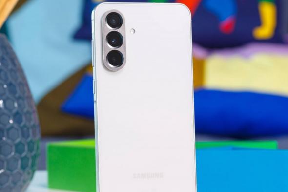 تكنولوجيا: ظهور Samsung Galaxy A57 على قاعدة بيانات TENAA مع الكشف عن مواصفاته كاملة