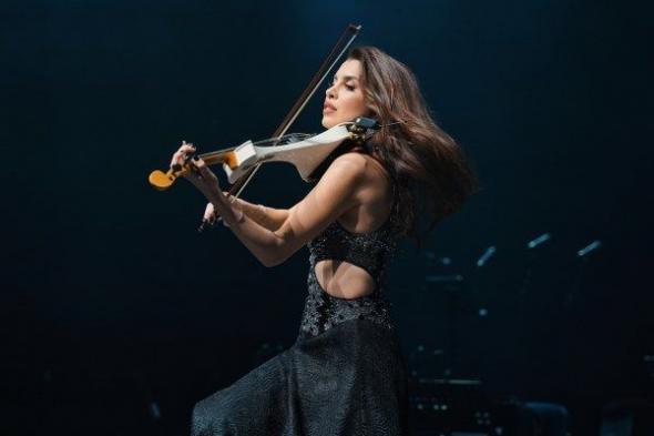 بالفيديو- فانيسا بيار نصار تُبهر باريس في ليلة موسيقيّة استثنائيّة