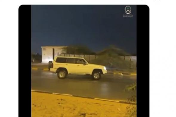 شرطة الشارقة تضبط 8 مركبات قام سائقوها باستعراضات متهورة أثناء سقوط الأمطار