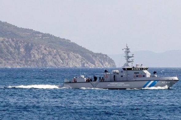 قتلى ومفقودون بعد انقلاب قارب مهاجرين قبالة جزيرة يونانية