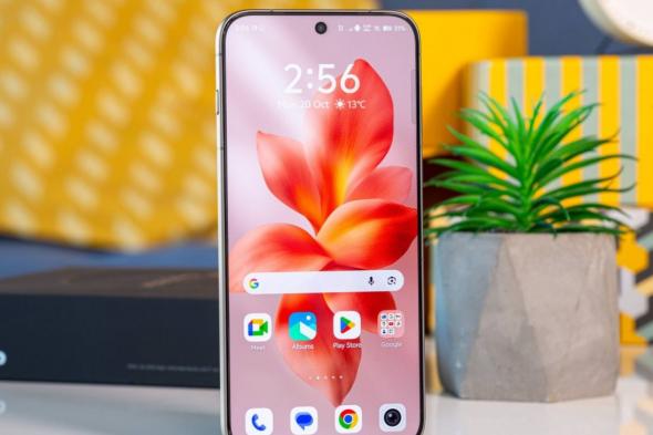 تكنولوجيا: هواتف صينية رائدة قادمة قد تعتمد تقنية عرض للخصوصية مشابهة لـ Galaxy S26 Ultra