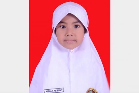 وصلت لنهائيات «دبي الدولية».. الطفلة الإندونيسية عائشة الرُّمَيْ نموذج في إتقان القرآن