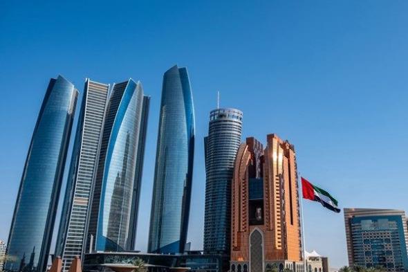 سقوط شظايا طائرة مسيرة نتيجة اعتراضها على واجهة أحد مباني أبراج الاتحاد