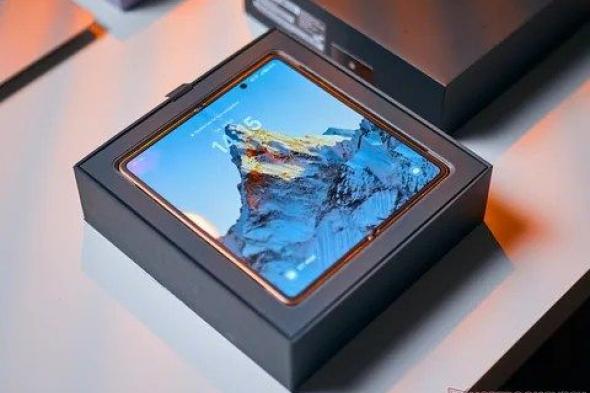 تكنولوجيا: هونر ماجيك في 6: تجربة عملية للهاتف القابل للطي الجديد الذي يتفوق على سامسونج جالاكسي زي فولد 7 #MWC 2026