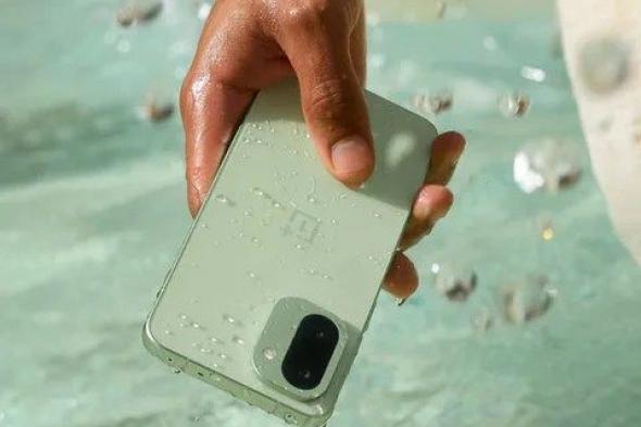 تكنولوجيا: هاتف وان بلس 15T يظهر في تسريبات رسمية تؤكد مقاومته للماء وتلمح لتصميمه النهائي